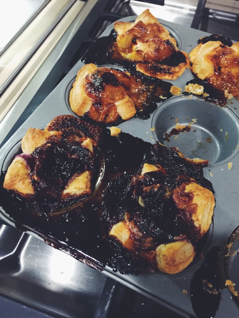 Jam Brie Tartlets - Fail. Way to much jamming. 