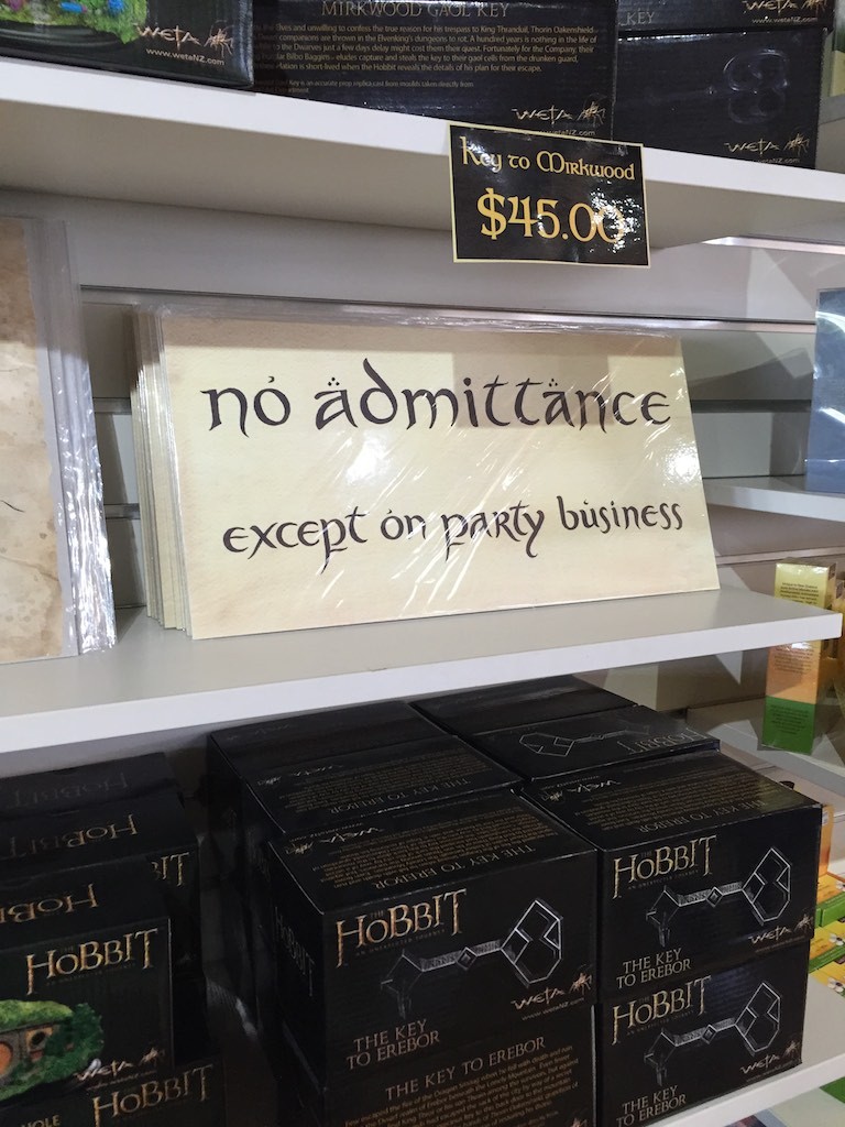 Gift shop all the things